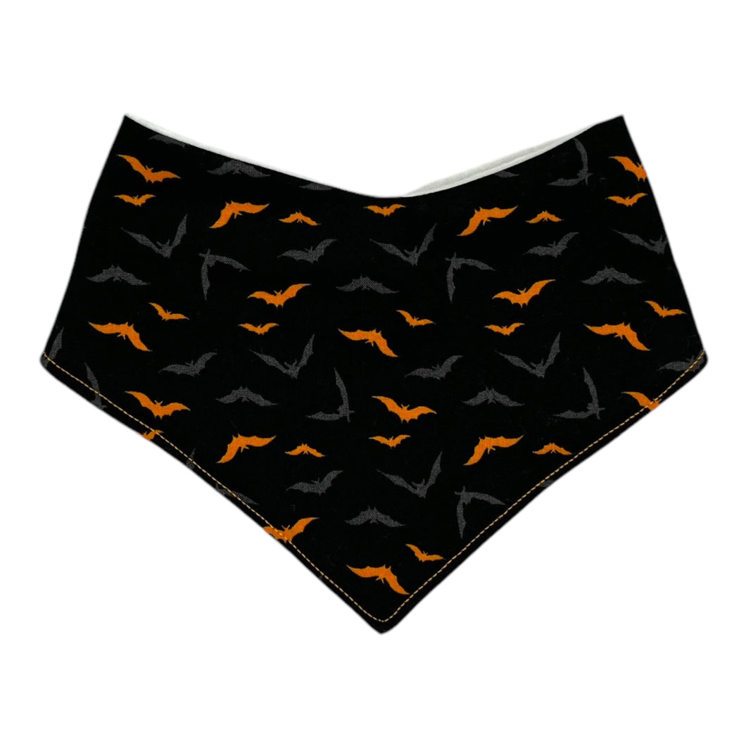Bandana Bib in ‘Halloween Bats’